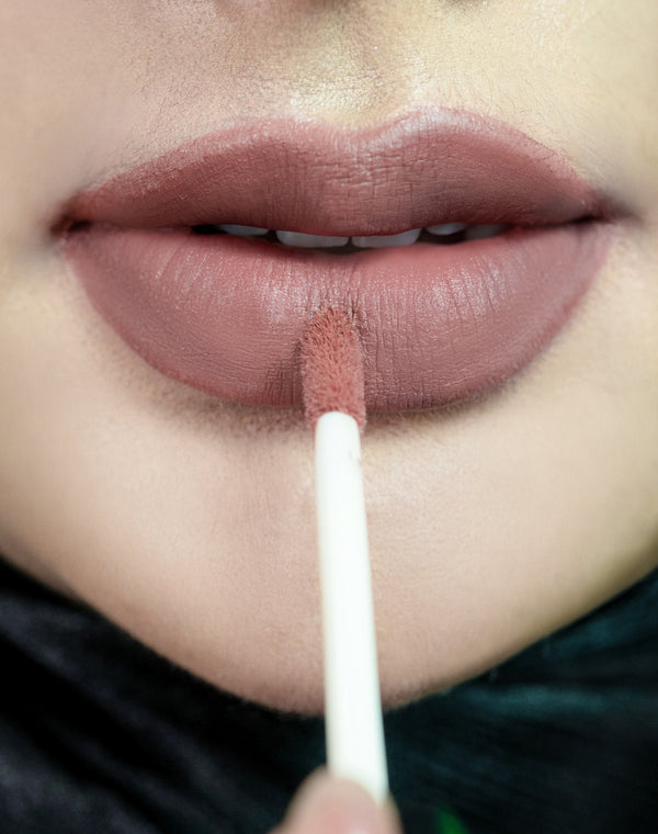 DF Luxe Lip Mousse - 01 Nudy Brown